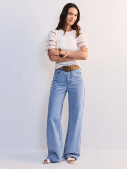 Приталенная футболка с шитьем на рукавах ZR2605023419-2 / Zarina