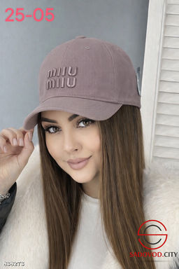 Кепка женская с логотипом