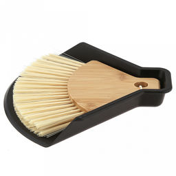 Комплект для уборки со стола "Служанка" 2 предмета: щетка-сметка 19х1,5х16,5см, ворс ПВХ 6см, бамбук; совок 23х19х3,5см, пластик матовый, цвет черный, общий размер комплекта 23х19х3,5см, упак. п/эт (Китай)