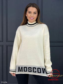 Женский свитер с воротом