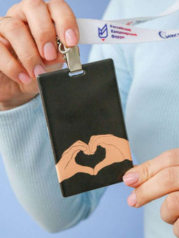 Держатель для карт Heart in my hand (6,5 х 10,4 см)