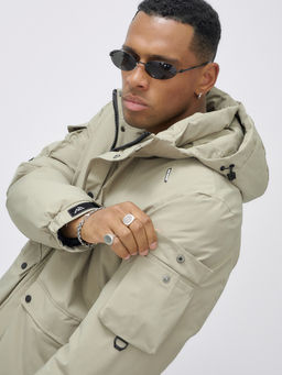 Куртка спортивная мужская зимняя с капюшоном бежевого цвета 2333B - Wonderrman фото 10