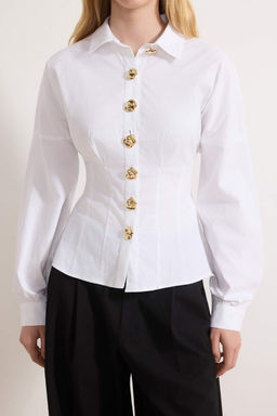 Beyaz Alt?n Akseuarl? Pamuk Bele Oturan Gomlek TWOSS26GO00048