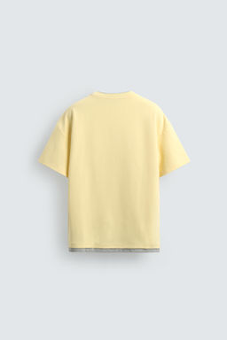 CAMISETA ACABADOS DOBLES CONTRASTE / Amarillo claro