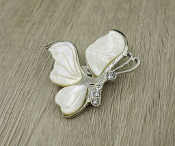 Брошь "Бабочка" перламутр белый