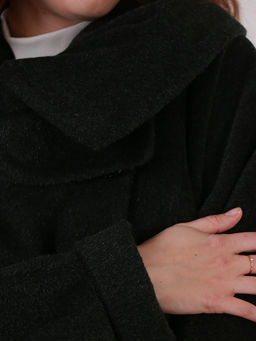 Белорусское полупальто с поясом черного цвета - Almond фото 6