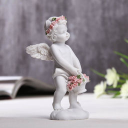 Фигурка полистоун Ангел с корзинкой розовых роз, 10?3.5?5 см