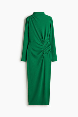 Vestido drapeado con cuello perkins