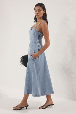 Trendyolmilla Ac?k Mavi V Yaka Ask?l? Midi Denim Elbise TWOSS25EL00737 фото 2