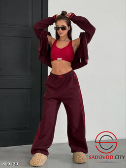 Костюм женский спортивный