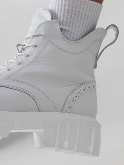 Ботинки 338.21153w. Белый/Байка