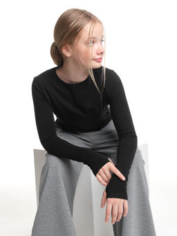 Лонгслив трикотажный спортивный с вырезом для пальца 22-7695 черный - Mini maxi фото 21