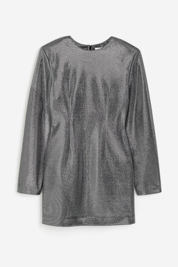 Vestido brillante con hombreras