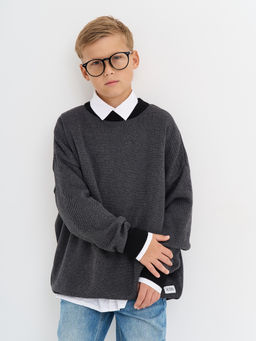 Черный джемпер для мальчика