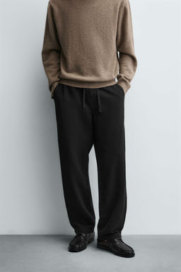 PANTAL?N RELAXED FIT ESTRUCTURA / Negro - Zara фото 2