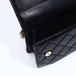 Сумка женская на магните, цвет чёрный