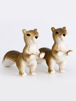 Миниатюра кукольная «Милая белочка», набор 2 шт., размер 1 шт. — 1,5 × 6 × 3,5 см