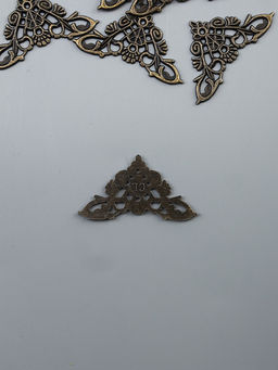 Уголок декоративный "Королевский" набор 10 шт 3,5х3,5 см