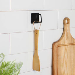 Цена за 2 шт. Держатель универсальный Доляна, на липучке, чёрный