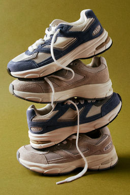 MULTI-PIECE TRAINERS