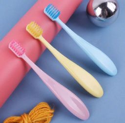 Набор детских щеток с ультрамягкой щетиной Dolphin (3 шт.) 3-6 ЛЕТ