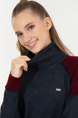 Kad_n Lacivert Kazak