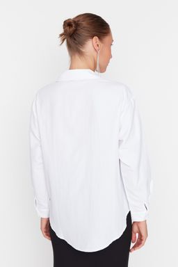 TRENDYOLMILLA Ekru Parlak Tasl? Genis Kal?p Dokuma Poplin Gomlek TPRAW23GO00012  фото 5