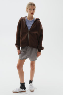 Chaqueta sudadera con capucha y cremallera