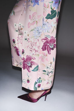 FLORAL PRINT TROUSERS - Zara фото 10