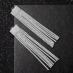 Серьги висячие со стразами Водопад квадрат, белые в серебре, 9.5 см