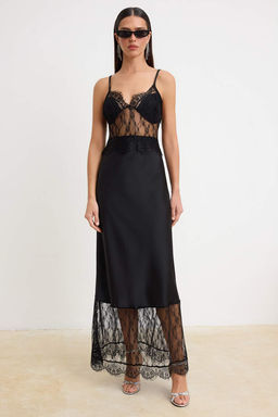 Siyah Dantel Detayl? Saten Maxi S?k ElbiseTPRSS26EL00261