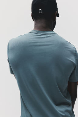 Camiseta de deporte de malla con DryMove - H&m фото 14