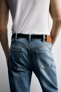 FLARE FIT JEANS