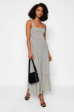 Beyaz Puantiyeli Duz Kesim Ask?l? Kare Yaka Gipe Detayl? Dokuma Midi Elbise TWOSS23EL02444