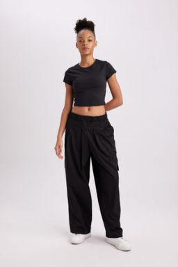 DeFactoFit Oversize Genis Kal?p Parasut Pantolon
