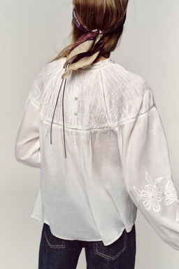 SMOCKED ROMANTIC SHIRT - Zara фото 5