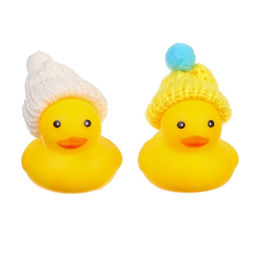 Резиновые игрушки для ванны Крошка Я «Уточки в шапке», 4 см, с пищалкой, в наборе 2 шт.