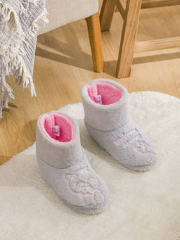 Pel?? Kad?n Ev Botu Panduf