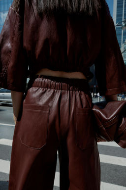 FAUX LEATHER TROUSERS - Zara фото 5