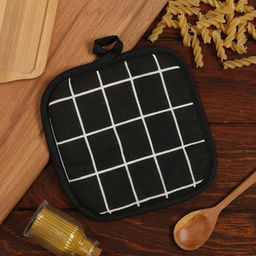 Прихватка Доляна Клетка, цвет чёрный 17х17 см 100% п/э