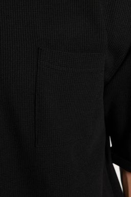 TRENDYOL MAN Siyah Oversize/Genis Kesim K?sa Kol Cepli Etiket Detayl? T-Shirt TMNSS23TS00077 - Trendyolmilla фото 20