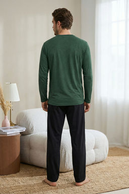 Yesil Regular Fit Bask?l? Orme Pijama Tak?m? TMNAW26PT00081