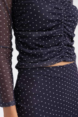 Облегающая футболка с длинным рукавом и круглым вырезом в горошек - Defacto фото 5