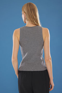 Gri Premium Iplik / Ozel Iplik V Yaka Buzgu Detayl? Bluz TWOSS25BZ00185