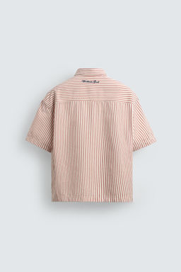 SOBRECAMISA RAYAS PARCHE CONTRASTE / Rojo