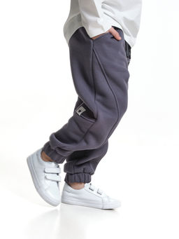 Брюки с шевроном для мальчика штаны спортивные 22-7683 светлый графит - Mini maxi фото 10