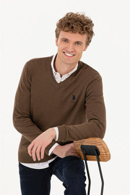 Мужской базовый свитер кокосового цвета Неожиданная скидка в корзине