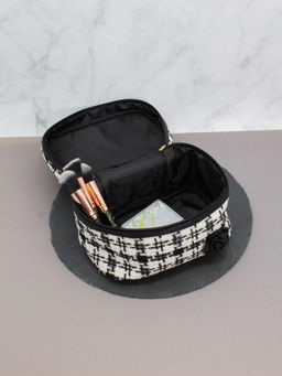 Косметичка "Flower", black (13х19х14 см)