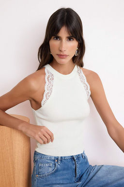 Ekru Dantelli Yazl?k Ozel Iplik Bluz TWOSS26BZ00646