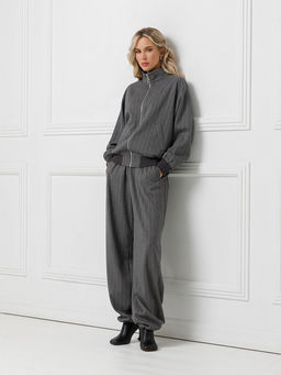 Брюки в полоску